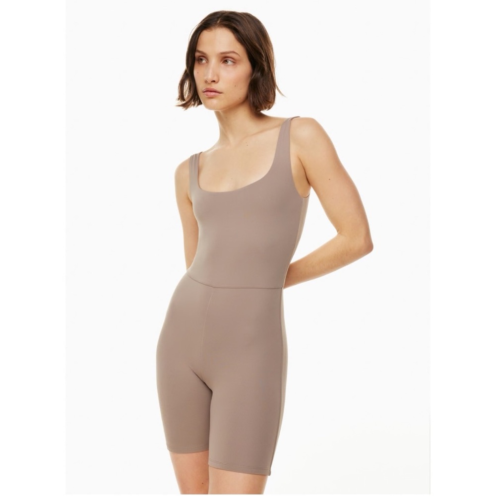 nwot Babaton contour squareneck romper M warm taupe